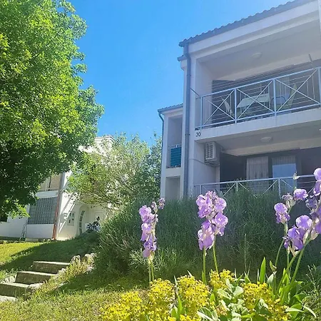 Apartment Marin Kl For 5 Persons Klenovica